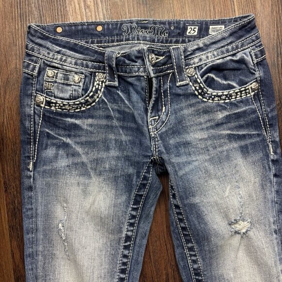 Miss Me Signature Cuffed Straight Jeans Rhinestone Distressed Light Wash Size 25 - Picture 3 of 11